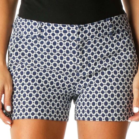 Banana Republic Navy and White printed Shorts in excellent Condition Size 4 - Picture 1 of 7